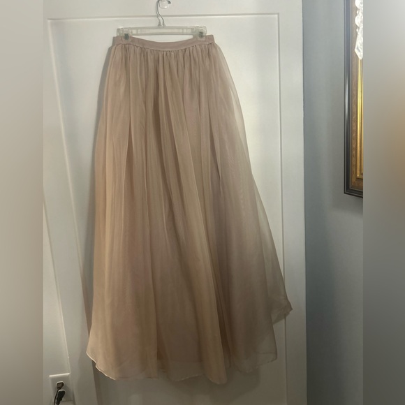 Alice + Olivia Dresses & Skirts - Alice + Olivia Abella Organza Maxi  Skirt Nude/Dusty pink